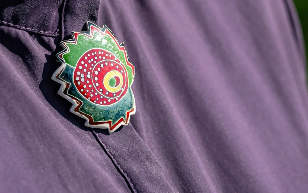 Cloisonné ehk kärgemail pross